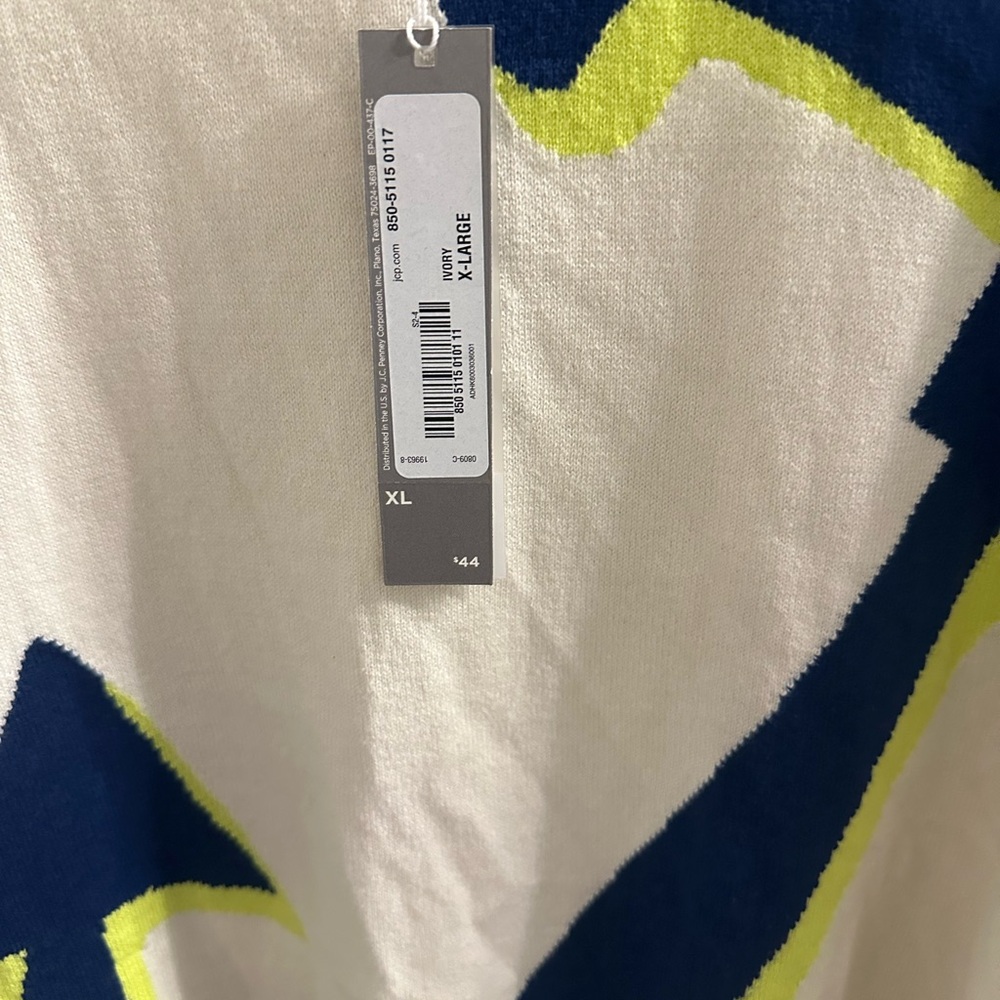 White and Blue Graphic T-Shirt